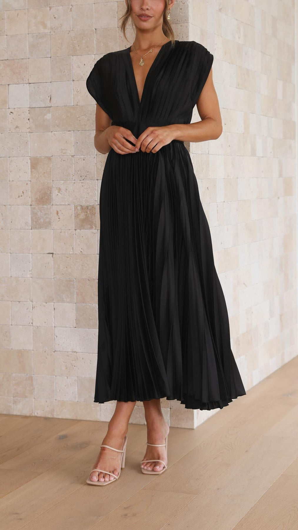 Iria - Abito Elegante a Pieghe