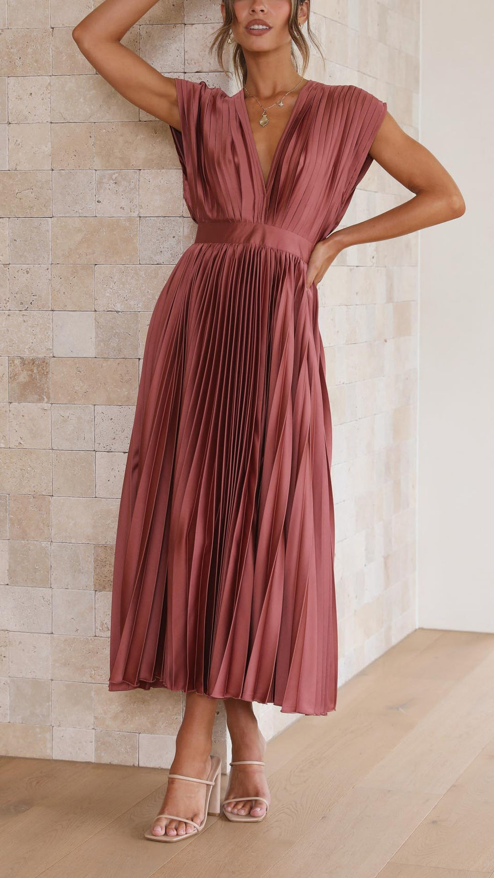 Iria - Abito Elegante a Pieghe